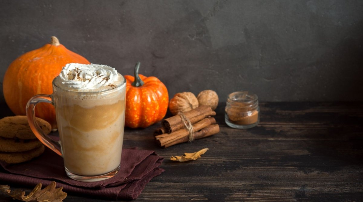 Pumpkin Spice Latte selber machen – Kürbis trifft Kaffee - Coffee Pirates