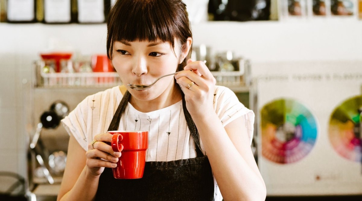 ☕️ Wie schmeckt Kaffee richtig? Aroma, Nuancen & Sensorik verstehen - Coffee Pirates