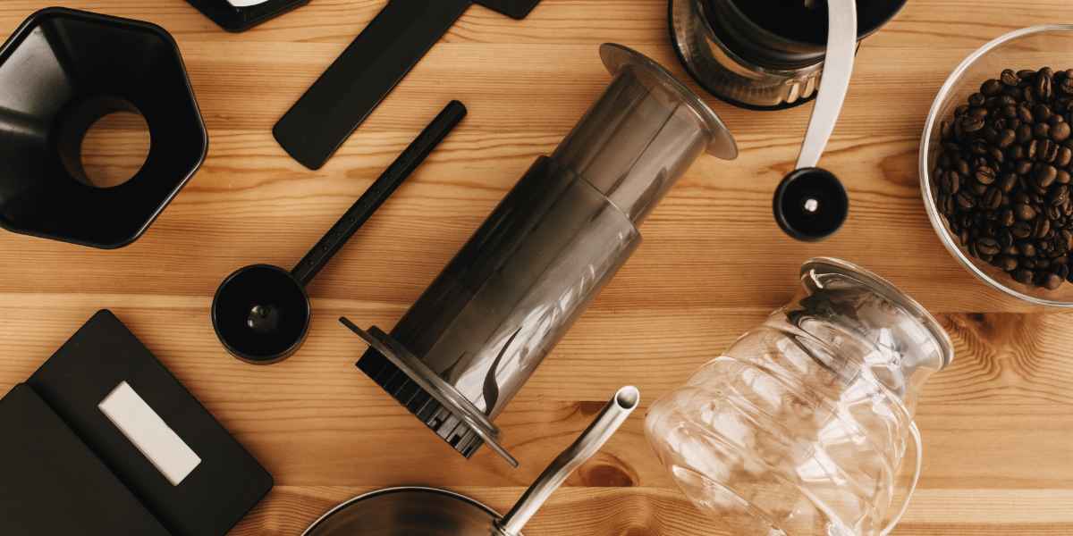 Handkaffeemühle & elektrische Kaffeemühle kaufen – Coffee Pirates
