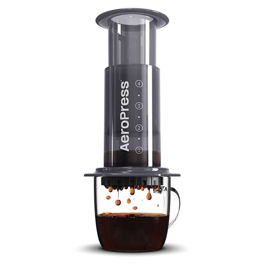 Aerobie AeroPress Kaffee-Zubereiter inkl. 100 Filtern - Coffee Pirates