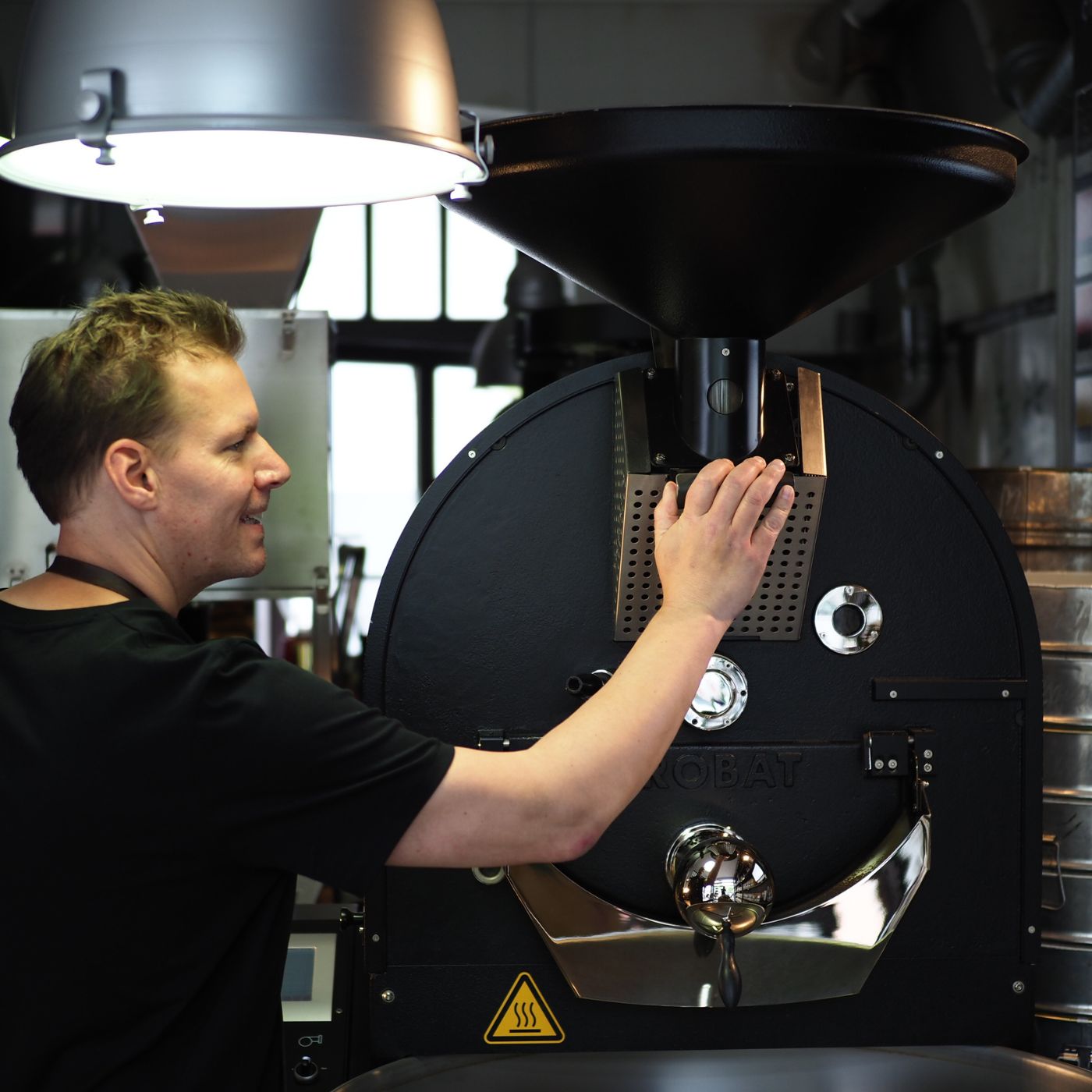 Trommelröster Probat 12 mit coffeepirates Gründer Patrick